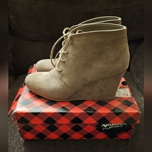 Arizona Jeans Lacie Boot Wedges - Women's Size 8